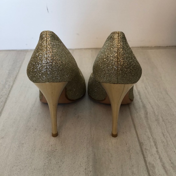 Brand new gold glitter Stuart Weitzman pumps - Picture 4 of 6